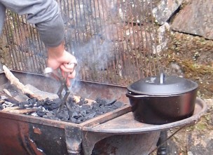 tongs_used_on_charchoal
