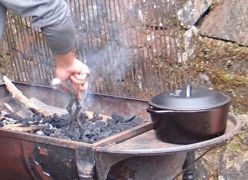 tongs_used_on_charchoal